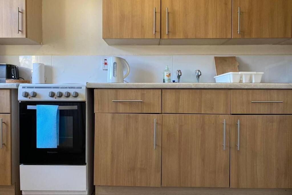 Conveniently Situated 1Bed Apt In Stretford Apartman Manchester Kültér fotó